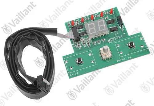 Elektronische Steuerplatine von Vaillant mit Display, Tasten und Anschlusskabel. Teil eines Heizsystems, zur Regelung von Betriebsparametern.